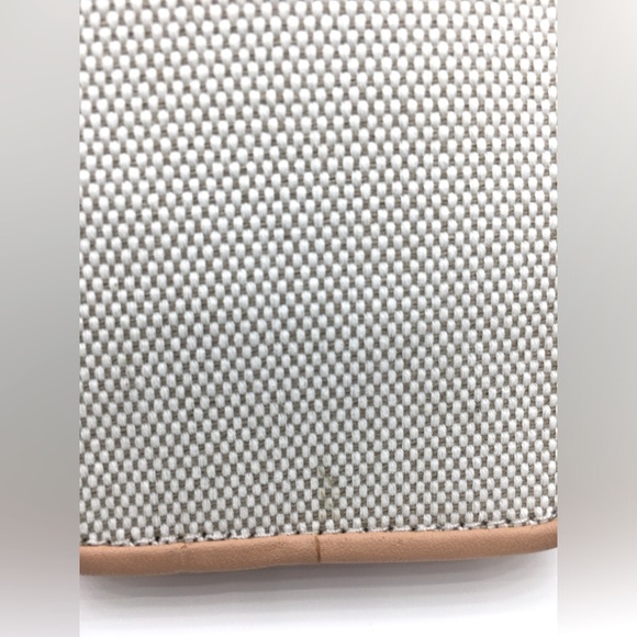 NWT Henri Bendel || Canvas Card Wallet Wristlet || Minor FLAWS - Picture 9 of 12